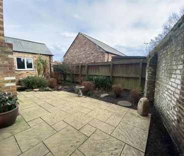 2 bedroom detached house to rent - Photo 4