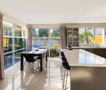 SPRINGVALE - 4 BEDROOMS - Photo 2