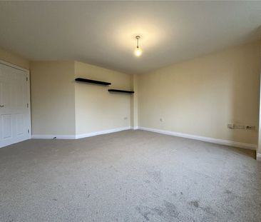 86, Pennythorne Drive, Yeadon, Leeds, West Yorkshire, LS19 7DS - Photo 1