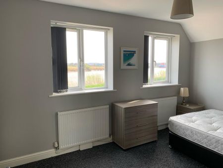 1 bedroom property with land to rent - Photo 3