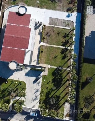 Casa in Villa con Giardino e Terrazzo Panoramico - Foto 2