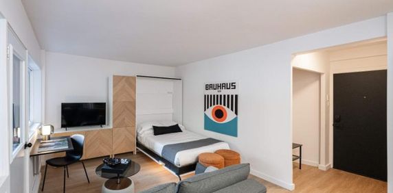 Appartement Meublé Moderne à Louer – Centre-Ville de Montréal - Photo 2