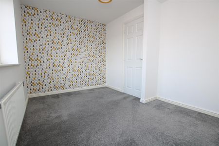 3 bed Town House for let - Photo 2