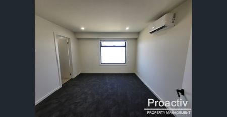 🏡 Modern Family Living in a Prime Thomastown Location - Photo 5