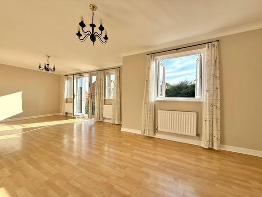 4 bedroom townhouse to rent - Photo 1