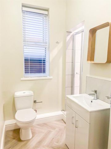 2 bedroom property to rent - Photo 4