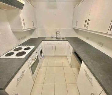 Gerddi Margaret, Barry, CF62 - Photo 1