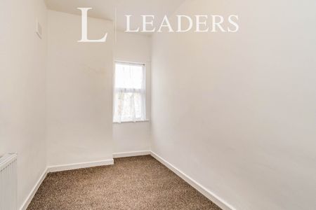 3 bedroom semi-detached to rent Ingram Road, WS3 - Photo 3