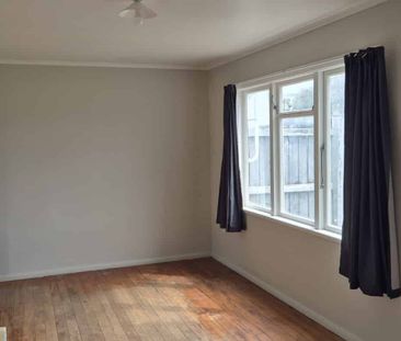 Awaiting New Family - Photo 2