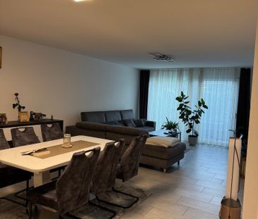 À remettre : spacieux appartement de 2,5 pièces avec terrasse - Foto 1
