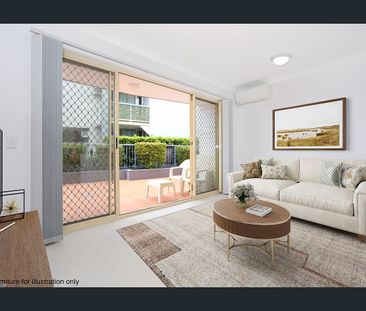 Stylish Waterfront Living – Fully Renovated - Photo 1