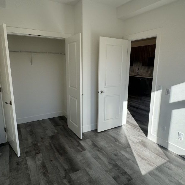 *Modern & Spacious 1 Bedroom & 1 Bath Condo – Pet ok! * - Photo 1