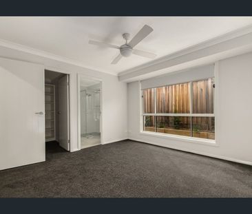 Spacious Modern Family Home - Photo 4