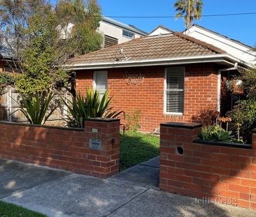 71 Twyford Street, Williamstown - Photo 1