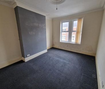 3 bedroom flat to rent - Photo 3