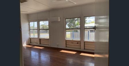 Fully Furnished 5 Bedroom House perfect for workers - Photo 3