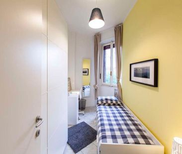 Via Salvatore Barzilai, Milan, Lombardy 20146 - Photo 5