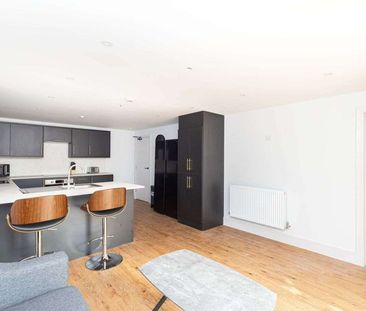 Boutique Hotel Style Studio Flats & En-Suite Rooms - Photo 3