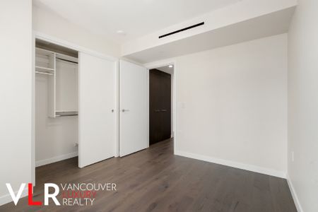 Condo in Downtown Vancouver, BC - Photo 5