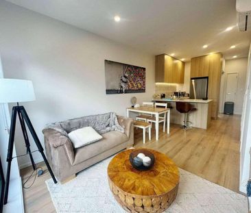 Luxury living with 2 bedrooms 3 bathrooms 2 ... - Photo 3