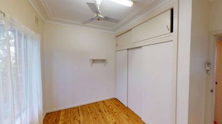 FOUR BEDROOM HOME IN NORTH DUBBO - Photo 3