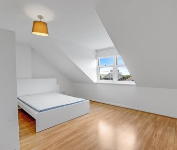 1 Bed Flat, Wickham Road, SE4 - Photo 2