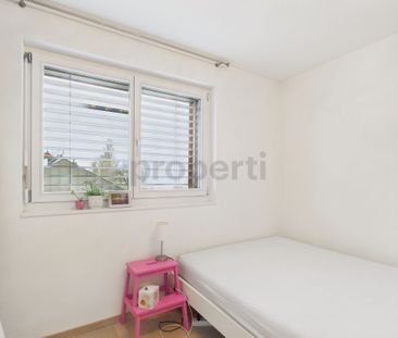 Modern 3.5-room apartment with spacious balcony in Uttwil from May ... - Photo 1