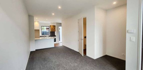 Hobsonville, 2 bedroom, $655 - Photo 2