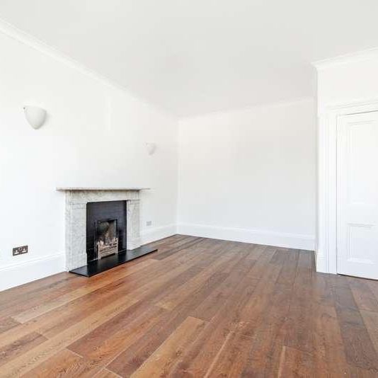 First Floor Flat, Eliot Park, Lewisham, SE13 - Photo 1