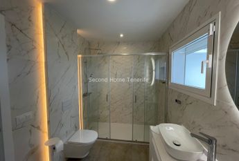 Completely renovated bungalow with stunning sea views