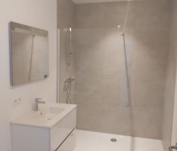 Neue, moderne, lichtdurchflutete Wohnung, 3. Etage, Aufzug, 1SZ, Ba... - Photo 6