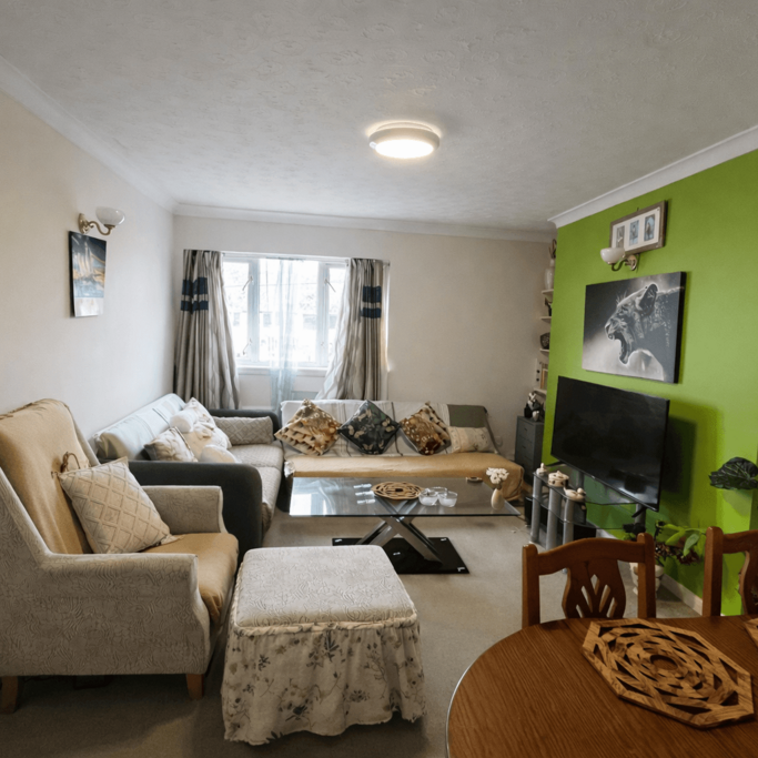 2 bedroom flat to rent - Photo 1