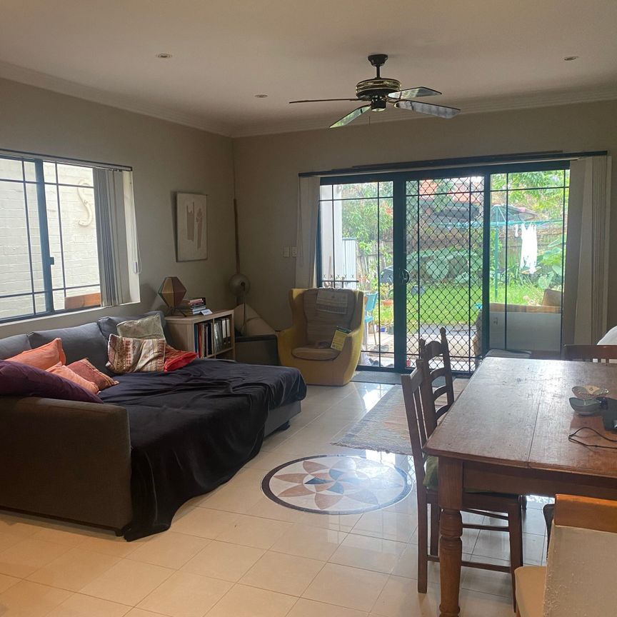 Dulwich Hill - Photo 1