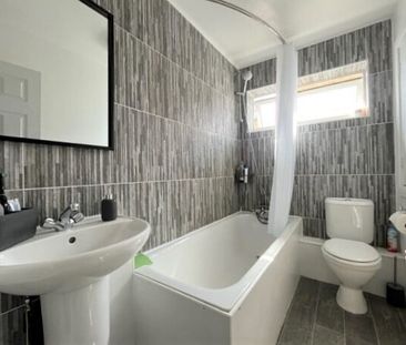 Brigham Court, CAERPHILLY - Photo 3