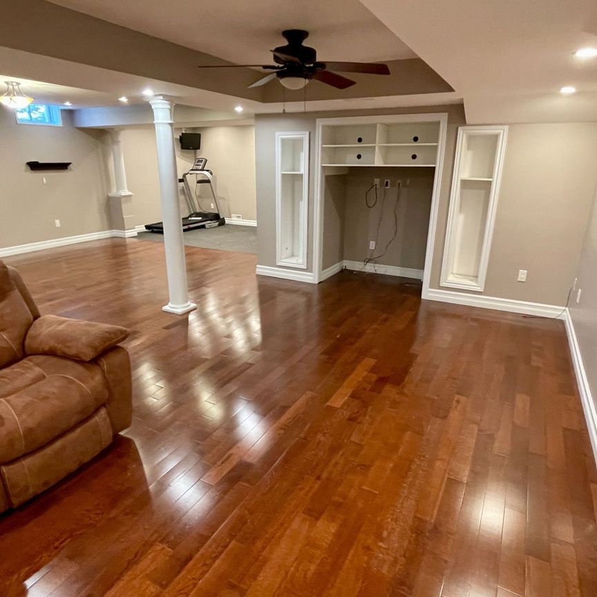 For Lease - 2114 Helmsley Avenue, Oakville, Ontario - Photo 1