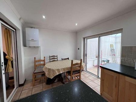 Victoria Road, Edmonton, N9 - Photo 4