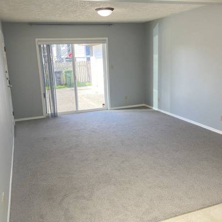 Bright, Clean, Spacious Full Height Suite in Great Location - Photo 3