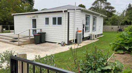 Fully furnished on Ford St - Photo 5