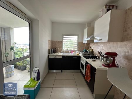 Location Appartement 3 pièces 78m² ST DENIS 97400 - Photo 2