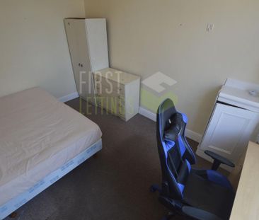 4 bedroom terraced house to rent - Photo 2