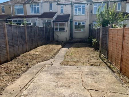 4 bedroom house to rent - Photo 3