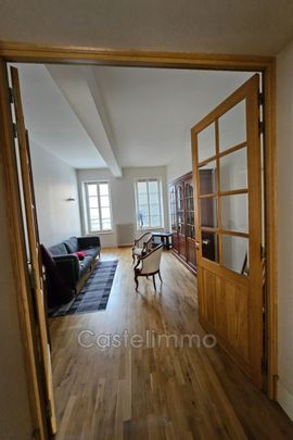 Location Maison 8 pièces 196m² CASTELSARRASIN 82100 - Photo 1
