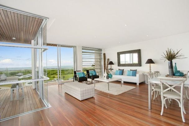 Narrabeen, 206/44 Ocean Street - Photo 1