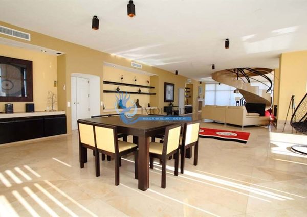 Apartamento T4 em Faro