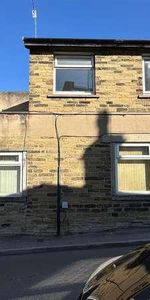 Bradford Road, Idle, BD10 - Photo 3