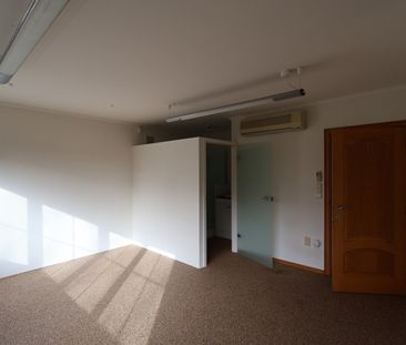 Een ruime gezinswoning met 3 slaapkamers op een perceel van 784m². - Photo 4