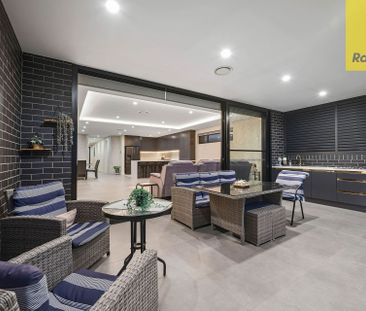 Luxury Family Living in Revesby Heights - $1,400 Per Week - Photo 5