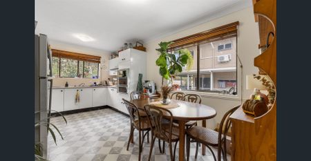 4/39 Camden Street, Albion, Qld 4010 - Photo 3