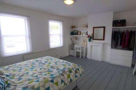 Swan Road, Gloucester, Gloucestershire, GL1 - Photo 3