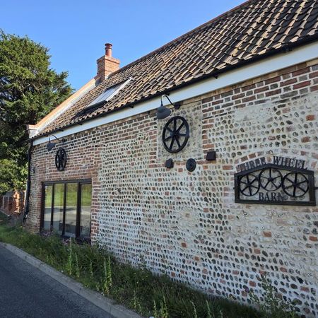 1 bedroom barn to rent - Photo 4